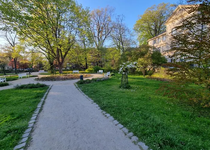 Euro24 Apartamenty Akacja - 2 Pokoje, 2 Antresole - Sopot Centrum, Blisko Plazy, Prywatny Parking